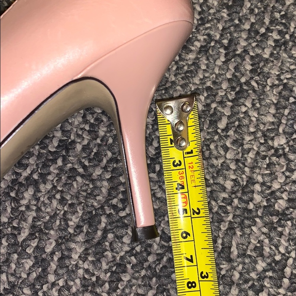 Pointed toe heels - Picture 4 of 7